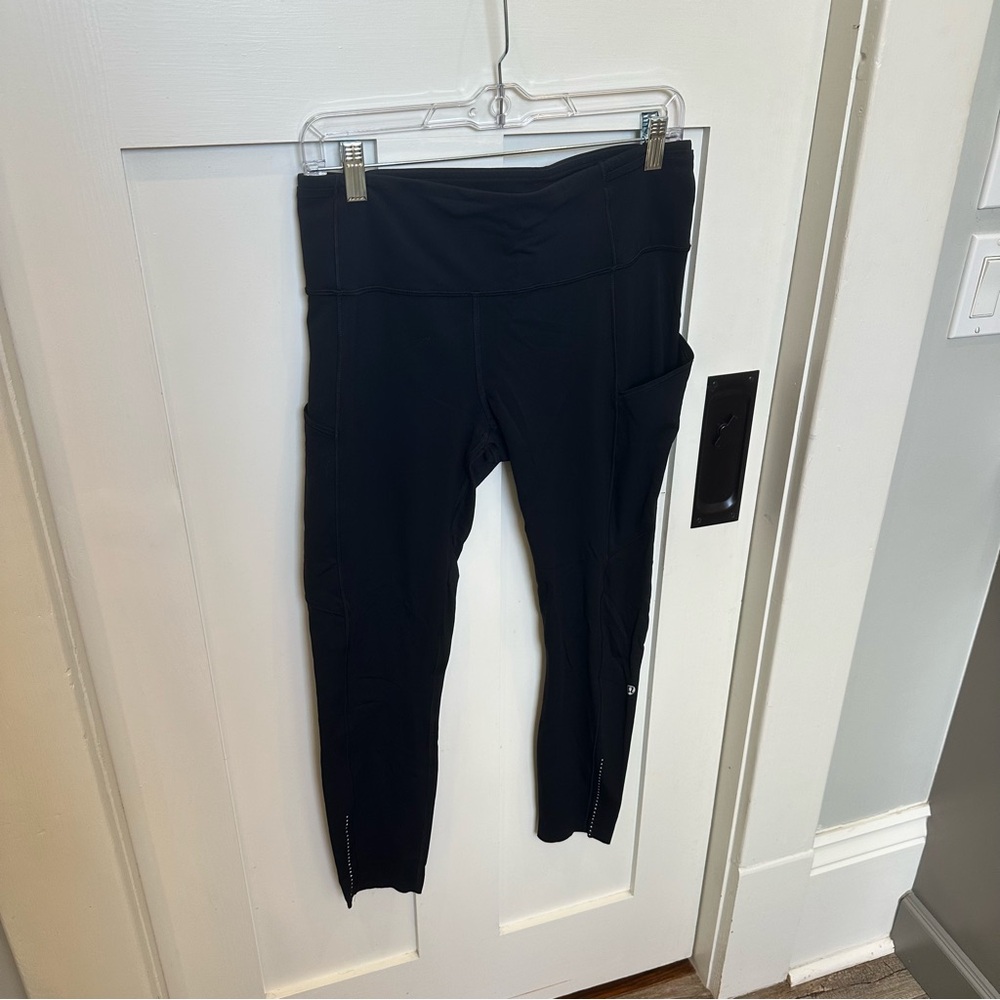 Lululemon Athletica Black Leggings Fast and Free 25”